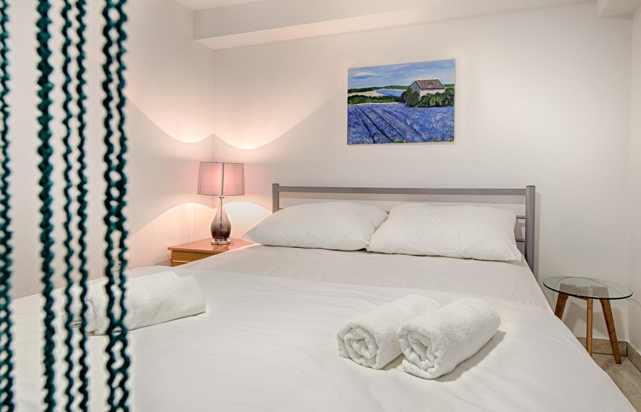 Cezar Luxury Apartment Omiš Buitenkant foto