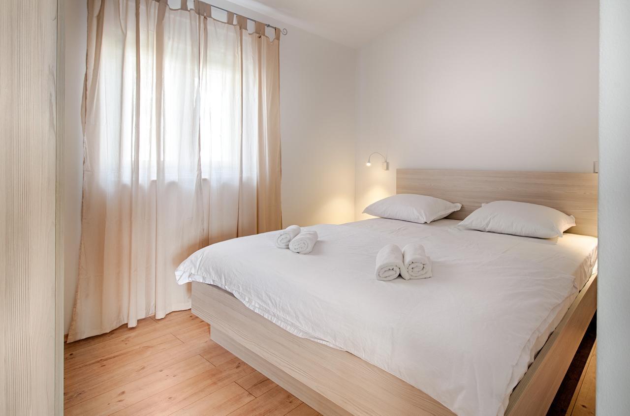 Cezar Luxury Apartment Omiš Buitenkant foto